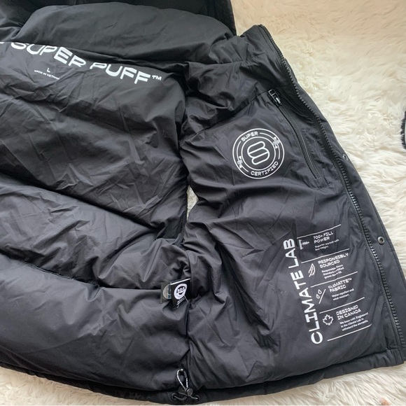 Aritzia Super Puff Shorty Vest in black LG - Picture 11 of 16